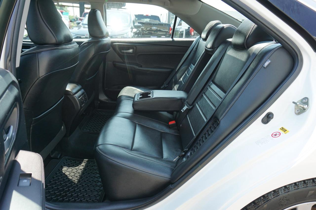 2017 Toyota Camry HYBRID XLE CERTIFIED CAMERA NAV BLUETOOTH LEATHER HEATED SEATS SUNROOF CRUISE ALLOYS - Photo #16