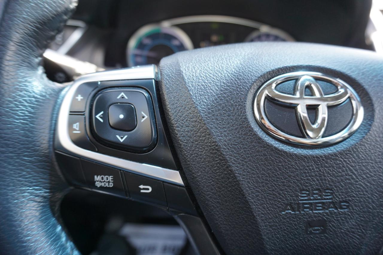 2017 Toyota Camry HYBRID XLE CERTIFIED CAMERA NAV BLUETOOTH LEATHER HEATED SEATS SUNROOF CRUISE ALLOYS - Photo #32