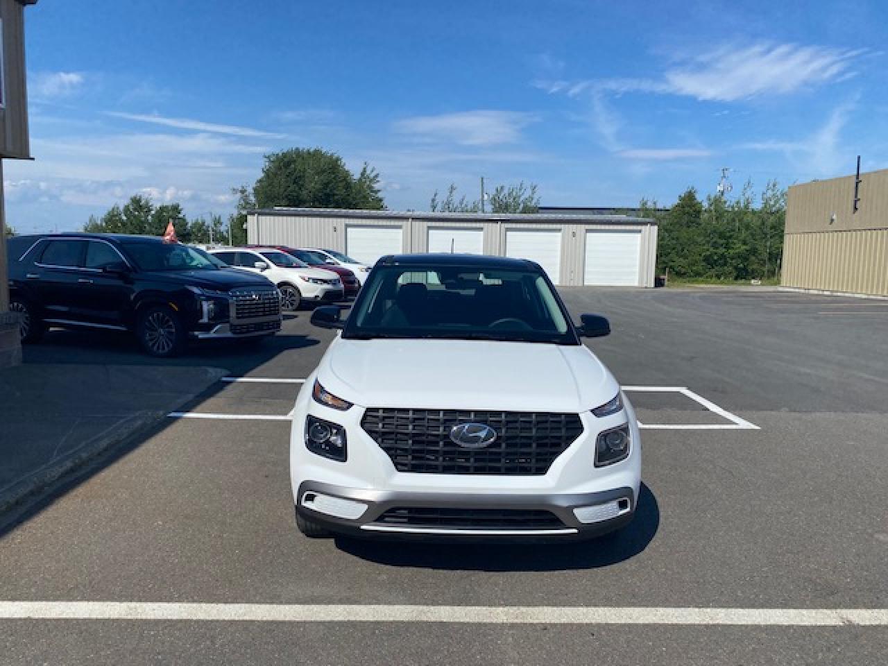 2024 Hyundai Venue Essential - Photo #3