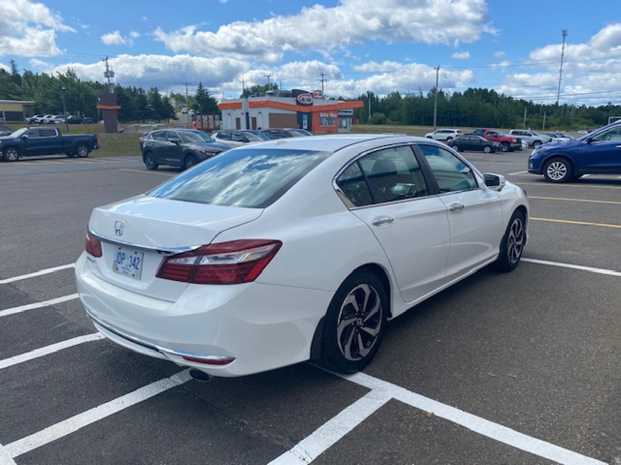 2016 Honda Accord EX-L - Photo #3