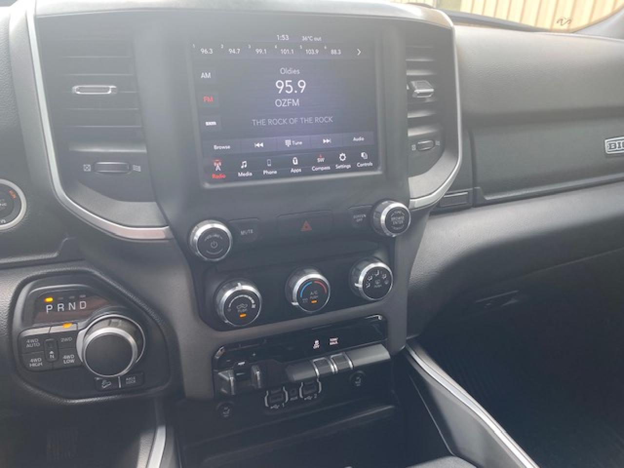 2020 RAM 1500 BIG HORN 4X4 QUAD CAB 6'4" BOX - Photo #15