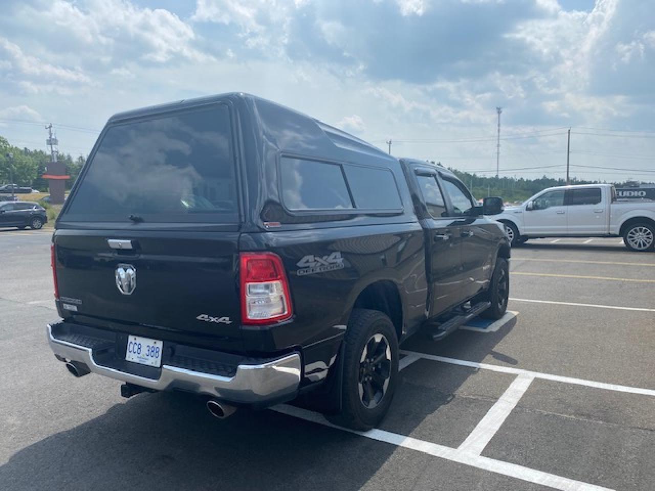 2020 RAM 1500 BIG HORN 4X4 QUAD CAB 6'4" BOX - Photo #4