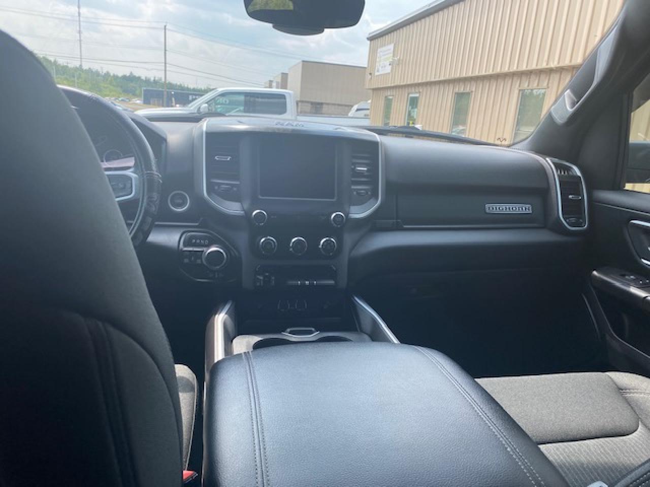 2020 RAM 1500 BIG HORN 4X4 QUAD CAB 6'4" BOX - Photo #9