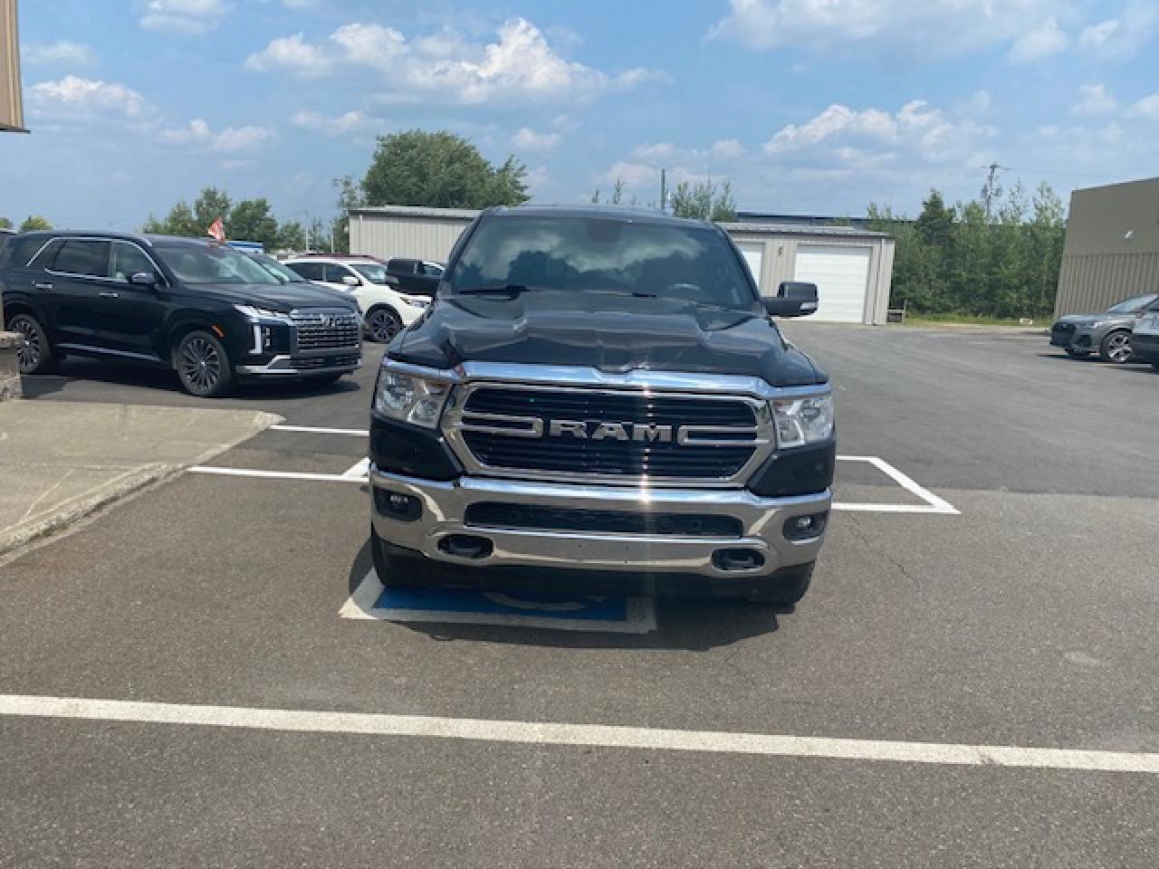 2020 RAM 1500 BIG HORN 4X4 QUAD CAB 6'4" BOX - Photo #5