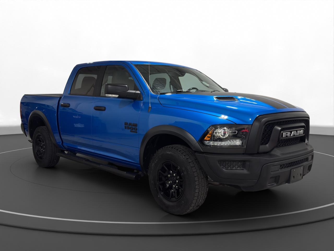 2021 RAM 1500 Classic WARLOCK - Photo #3