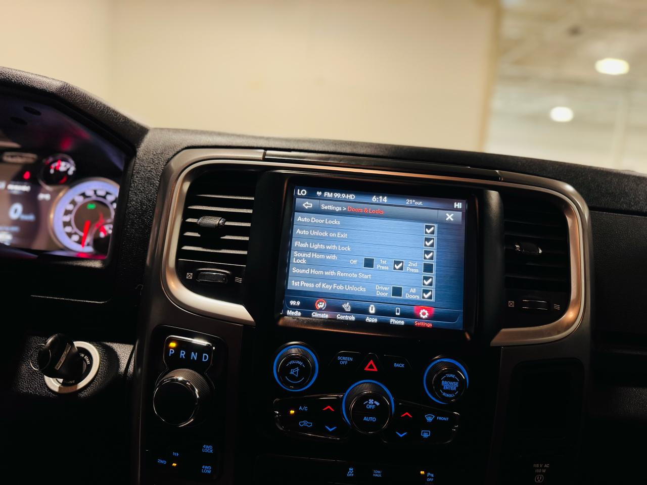 2021 RAM 1500 Classic WARLOCK - Photo #16