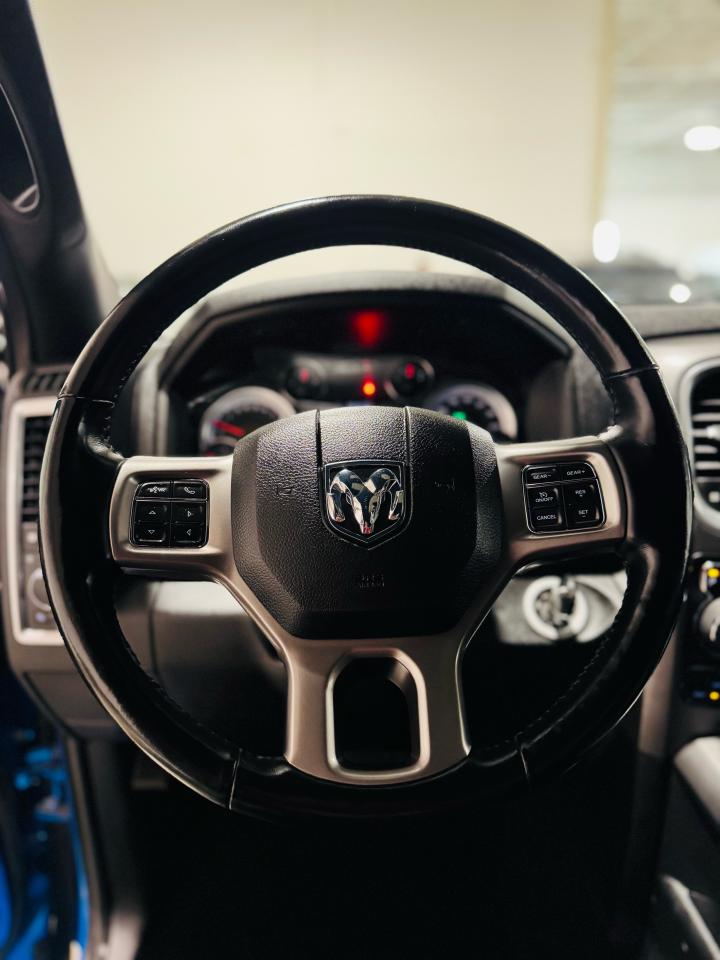 2021 RAM 1500 Classic WARLOCK - Photo #9