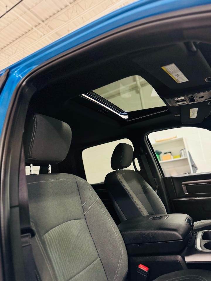 2021 RAM 1500 Classic WARLOCK - Photo #21