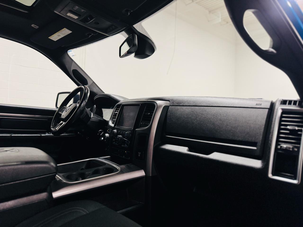 2021 RAM 1500 Classic WARLOCK - Photo #23