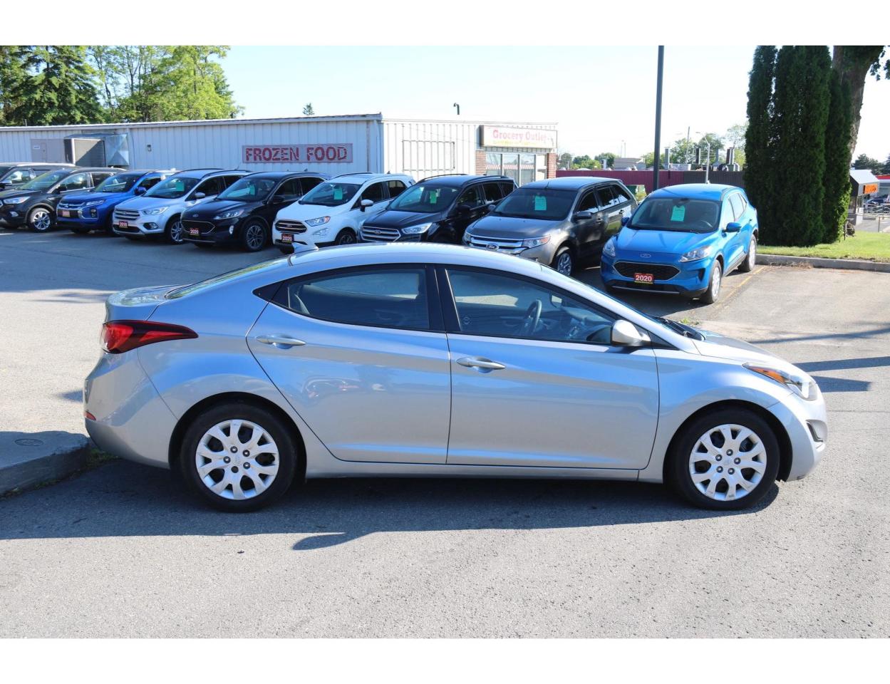 2016 Hyundai Elantra Limited - Photo #5