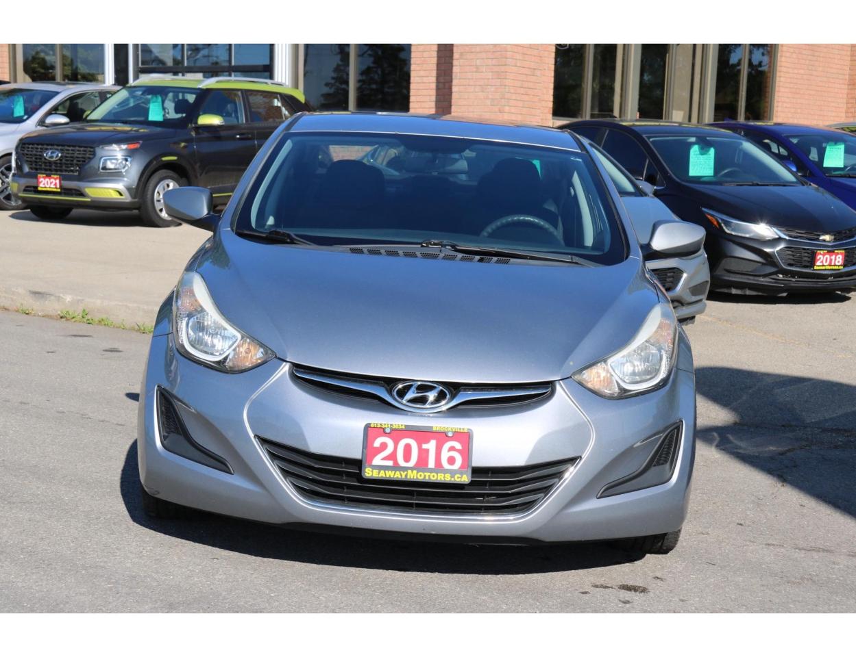 2016 Hyundai Elantra Limited - Photo #4