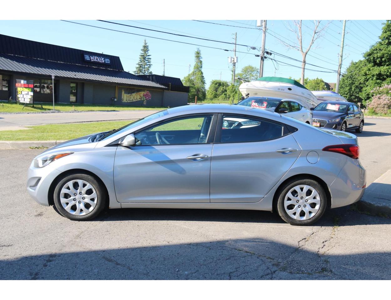 2016 Hyundai Elantra Limited - Photo #6
