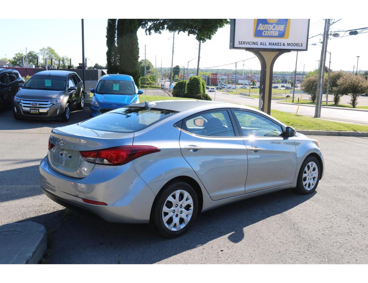 2016 Hyundai Elantra Limited - Photo #7