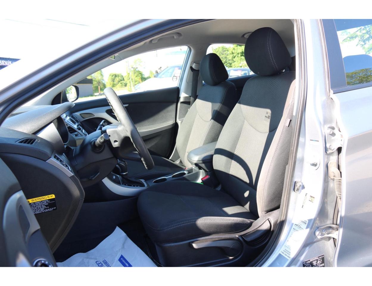 2016 Hyundai Elantra Limited - Photo #12