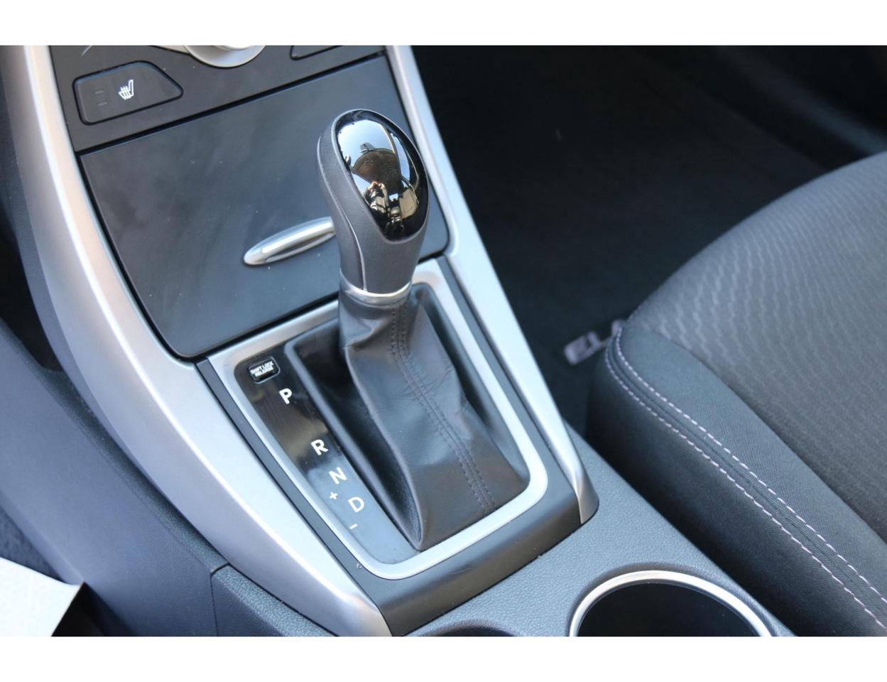 2016 Hyundai Elantra Limited - Photo #18