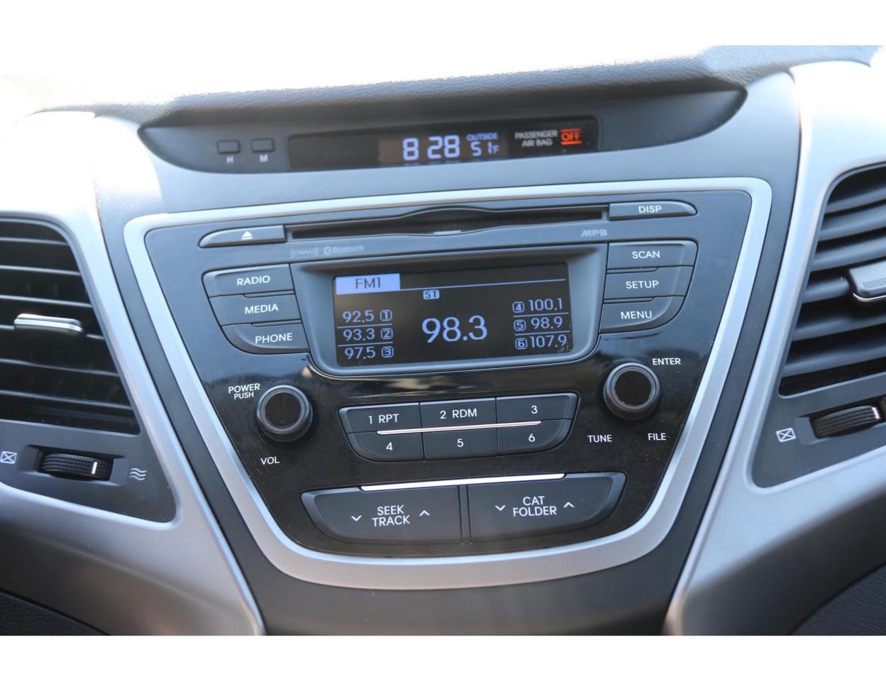 2016 Hyundai Elantra Limited - Photo #19