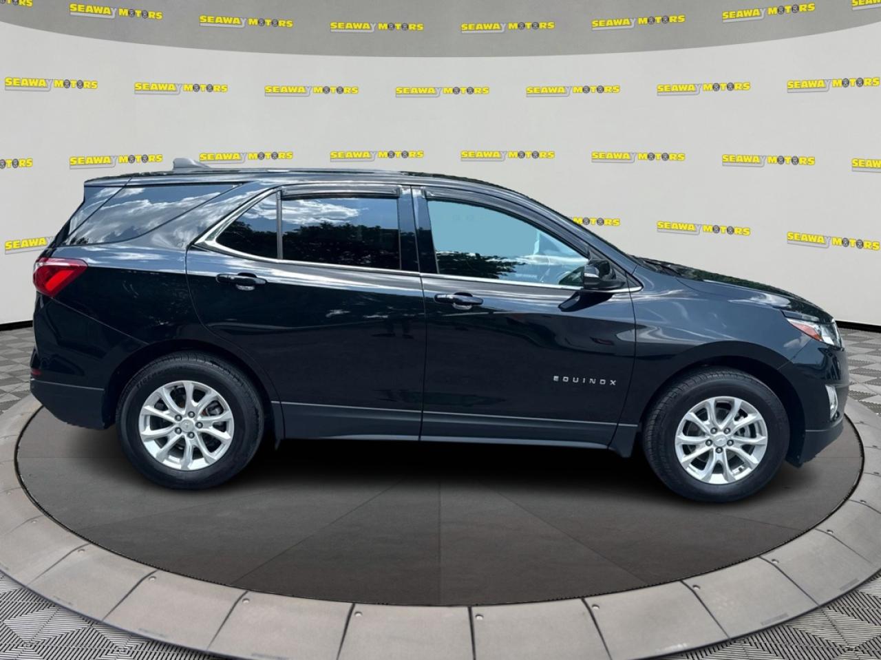 2018 Chevrolet Equinox LT (1LT) - Photo #2