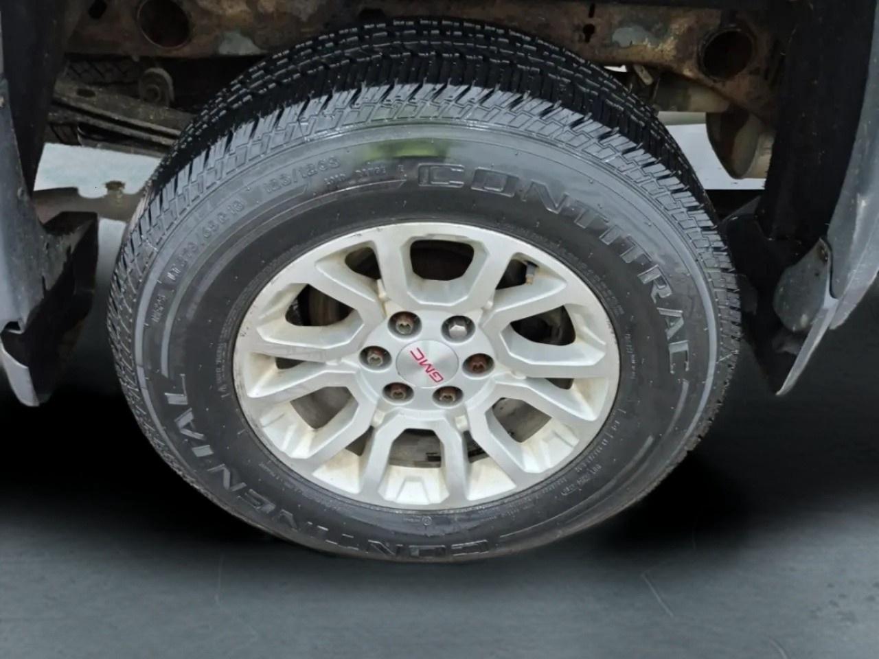 2018 GMC Sierra SLE Photo