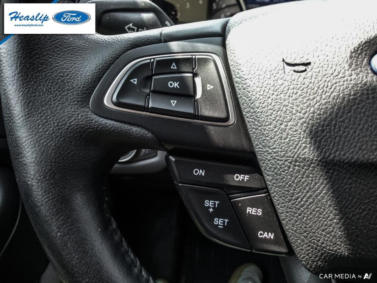 2019 Ford Escape SEL Photo5