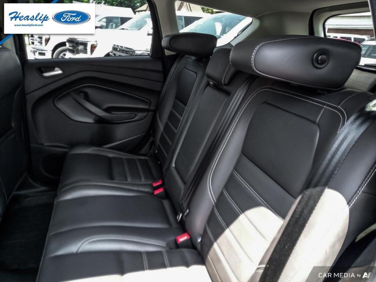 2019 Ford Escape SEL Photo5