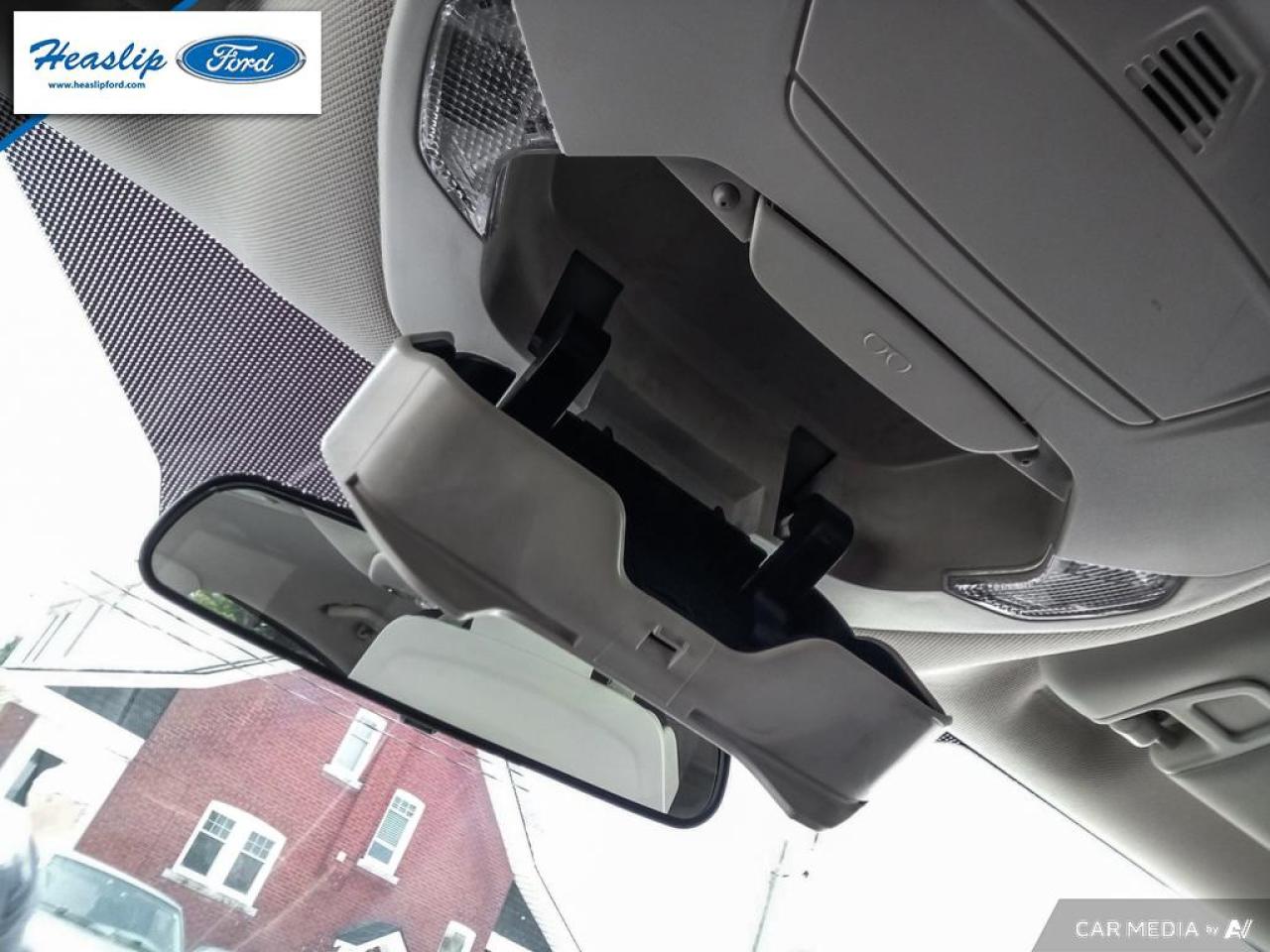 2019 Ford Escape SEL Photo5