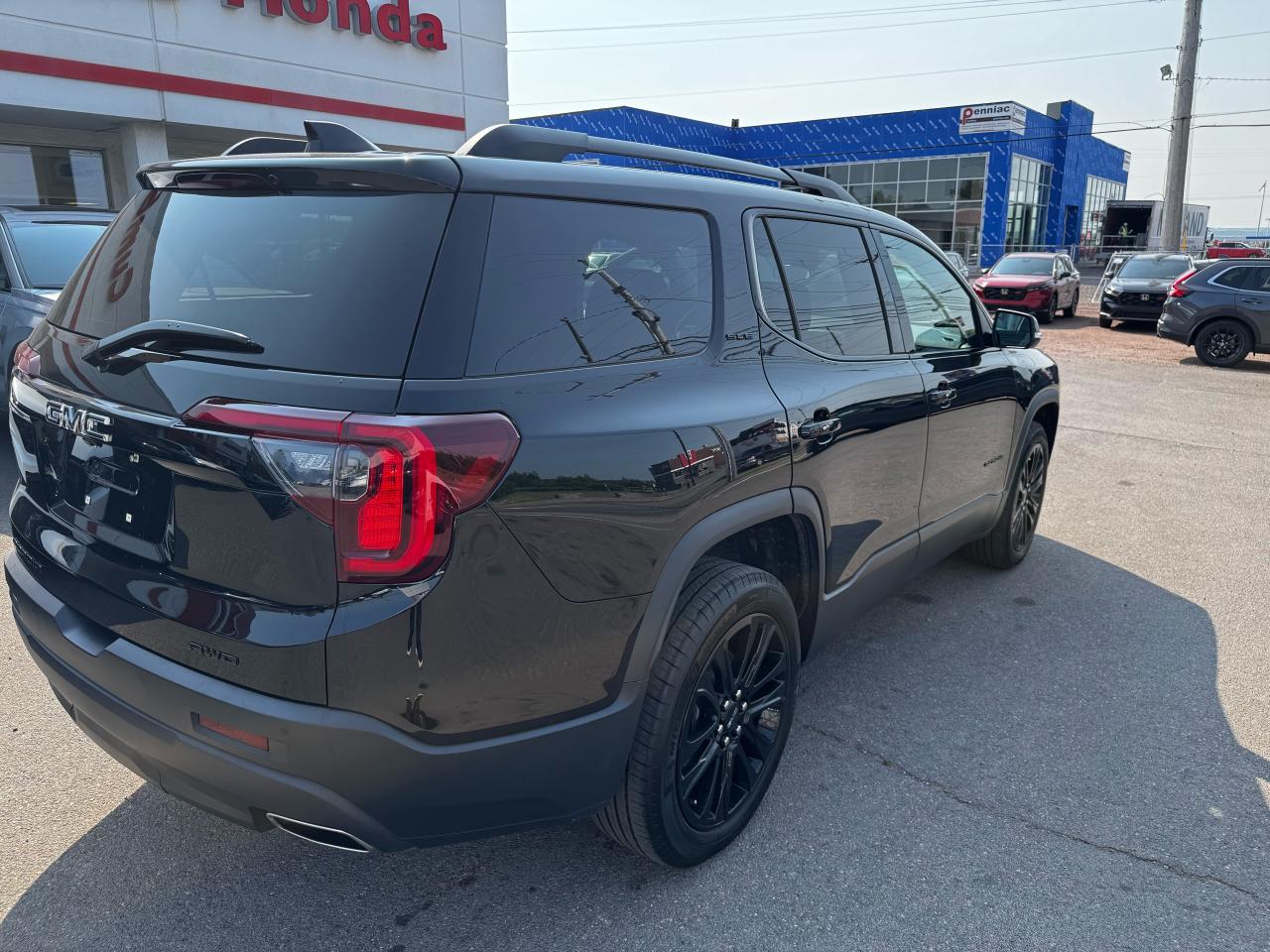 2023 GMC Acadia SLE Photo