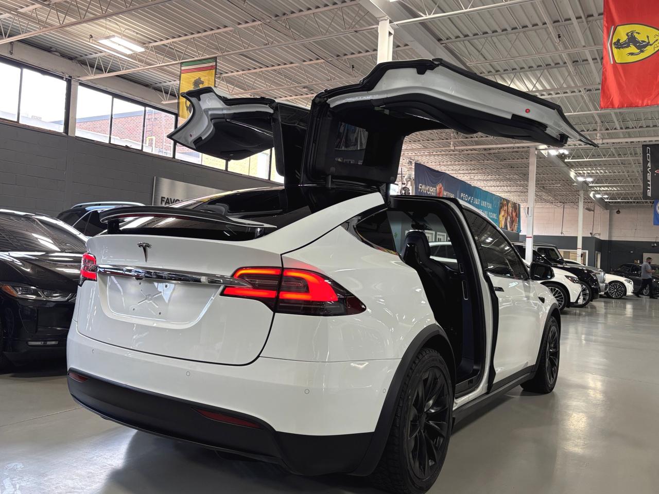 2017 Tesla Model X 75D|AWD|7PASSENGER|AUTOPILOT|CARBONMODS|FALCONDOOR - Photo #7