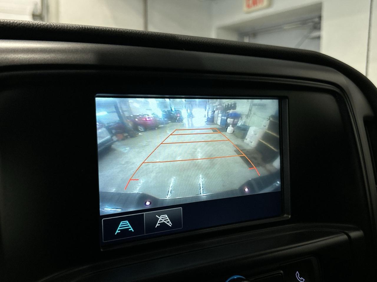 2018 GMC Sierra 1500 4X4| CERTIFIED| 5.3L V8| CREW| CARPLAY| BOX CAP Photo