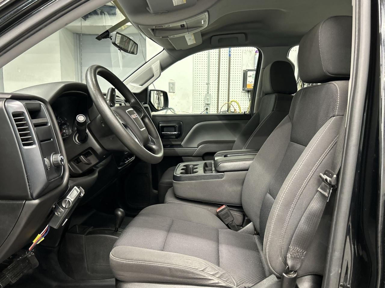 2018 GMC Sierra 1500 CREW CAB 4X4 | 5.3L V8 | CARPLAY | REAR CAM | A/C Photo