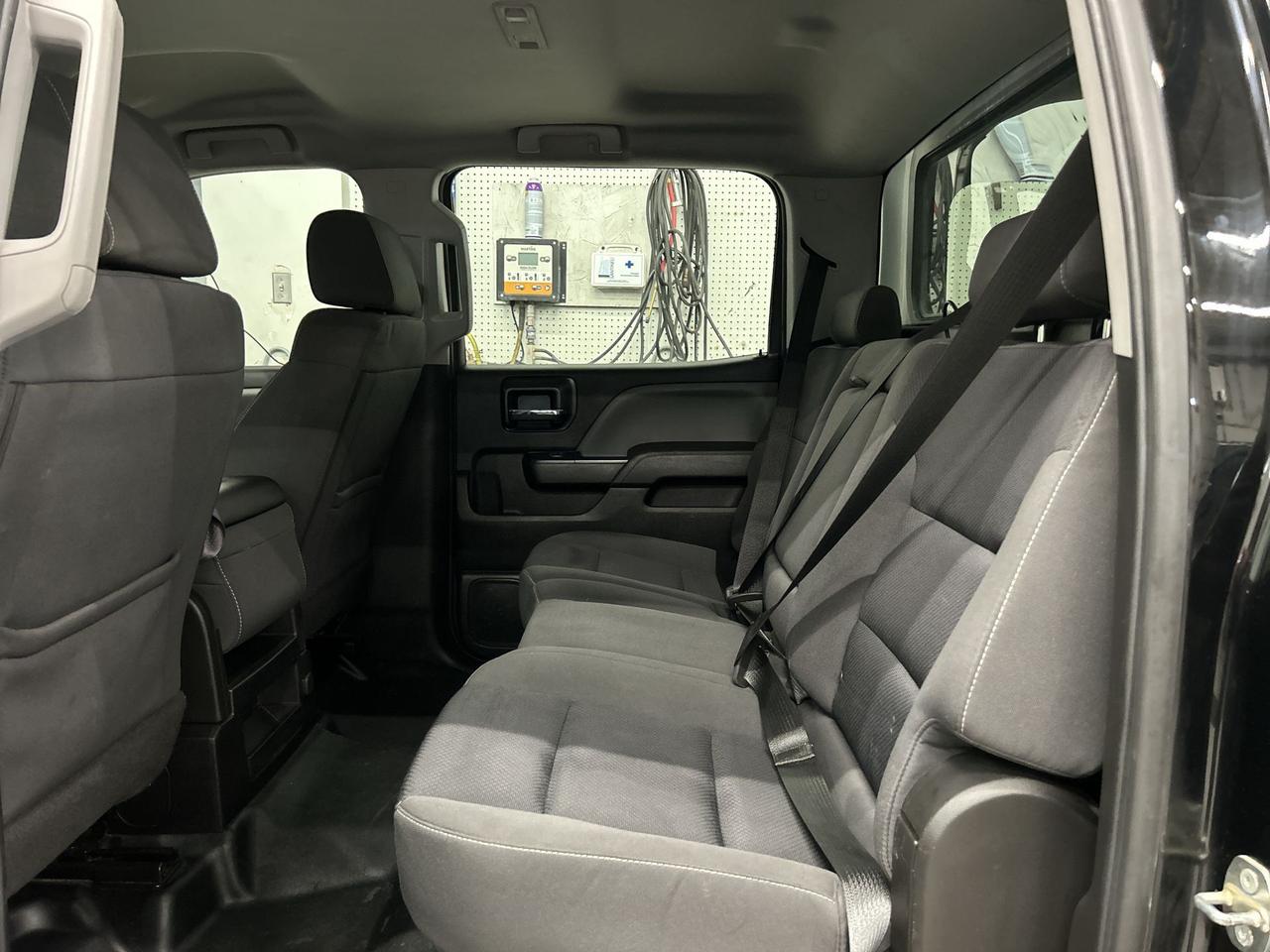 2018 GMC Sierra 1500 CREW CAB 4X4 | 5.3L V8 | CARPLAY | REAR CAM | A/C Photo