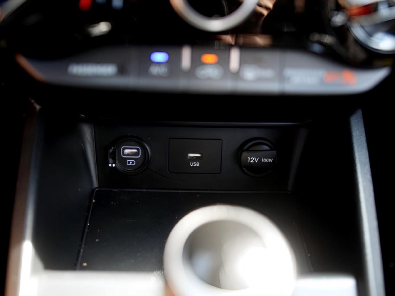 2022 Hyundai KONA 2.0L Preferred  **BLIND SPOT - HTD SEATS** Photo