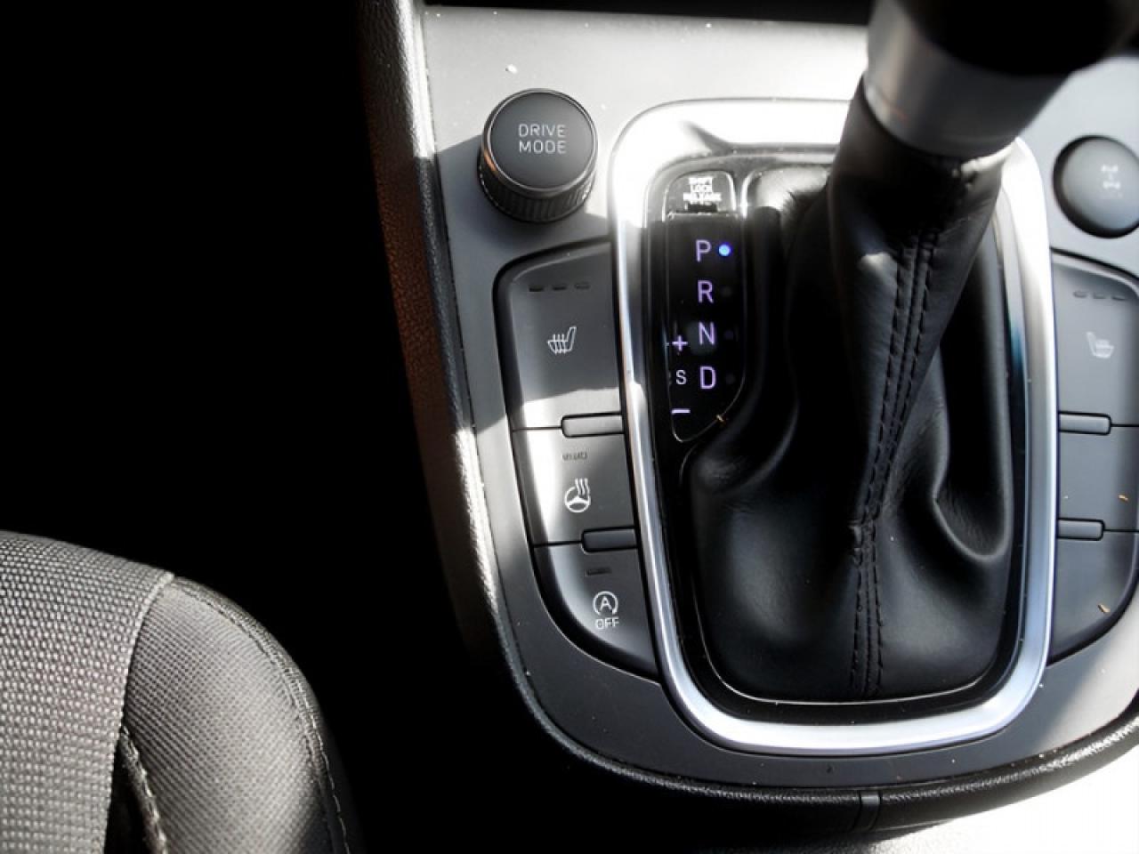 2022 Hyundai KONA 2.0L Preferred  **BLIND SPOT - HTD SEATS** Photo