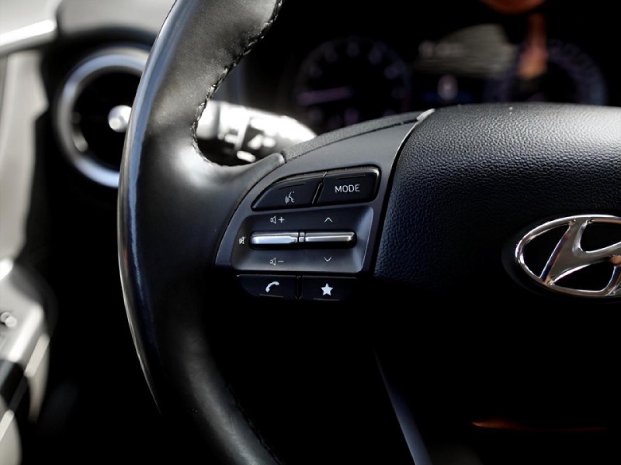 2022 Hyundai KONA 2.0L Preferred  **BLIND SPOT - HTD SEATS** Photo