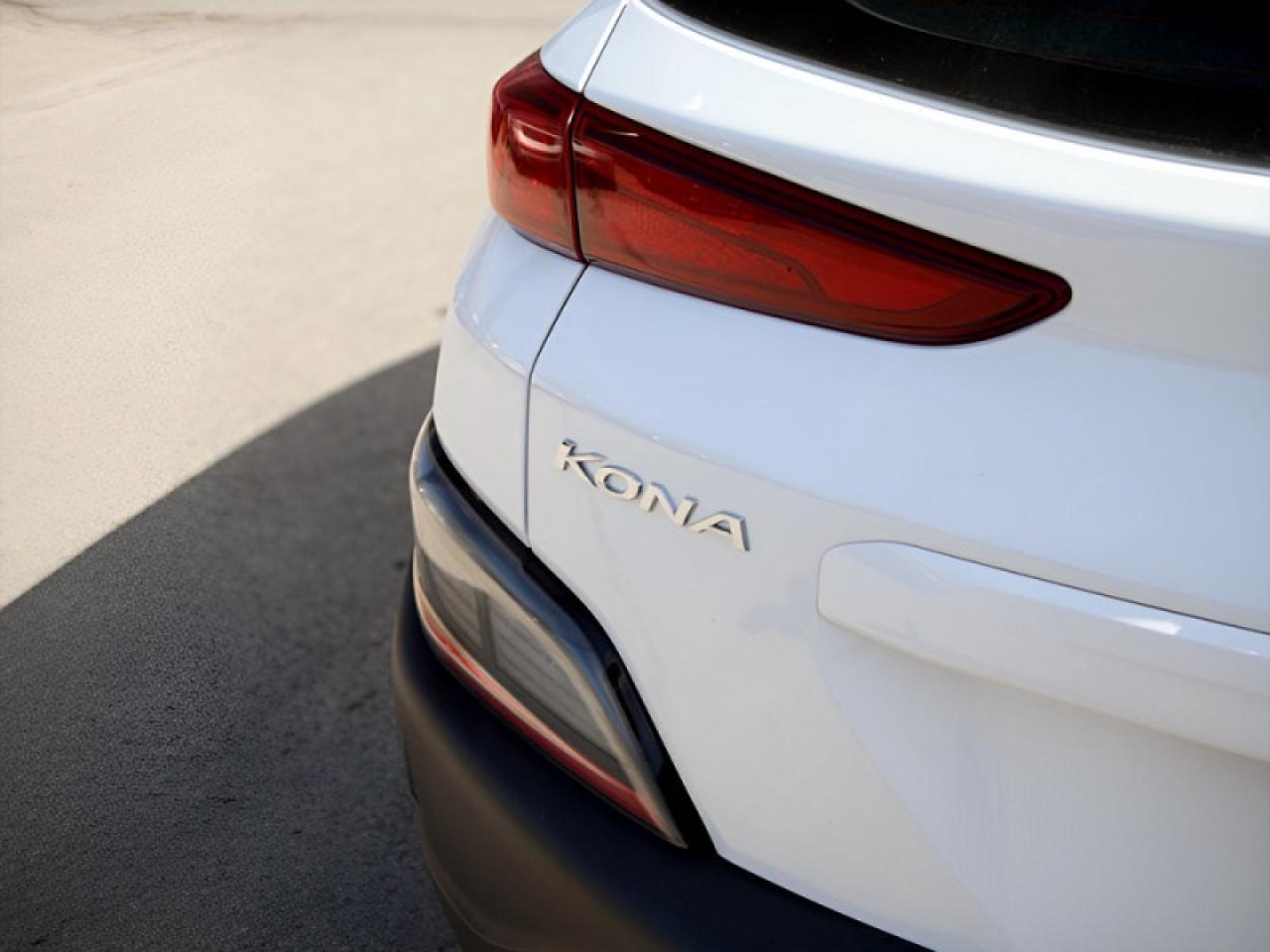 2022 Hyundai KONA 2.0L Preferred  **BLIND SPOT - HTD SEATS** Photo