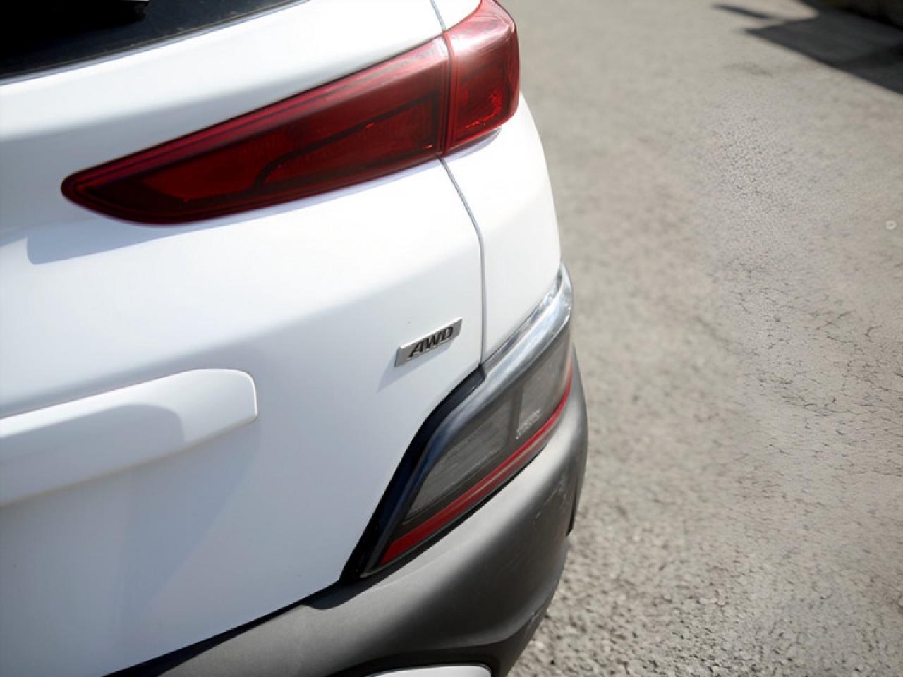 2022 Hyundai KONA 2.0L Preferred  **BLIND SPOT - HTD SEATS** Photo