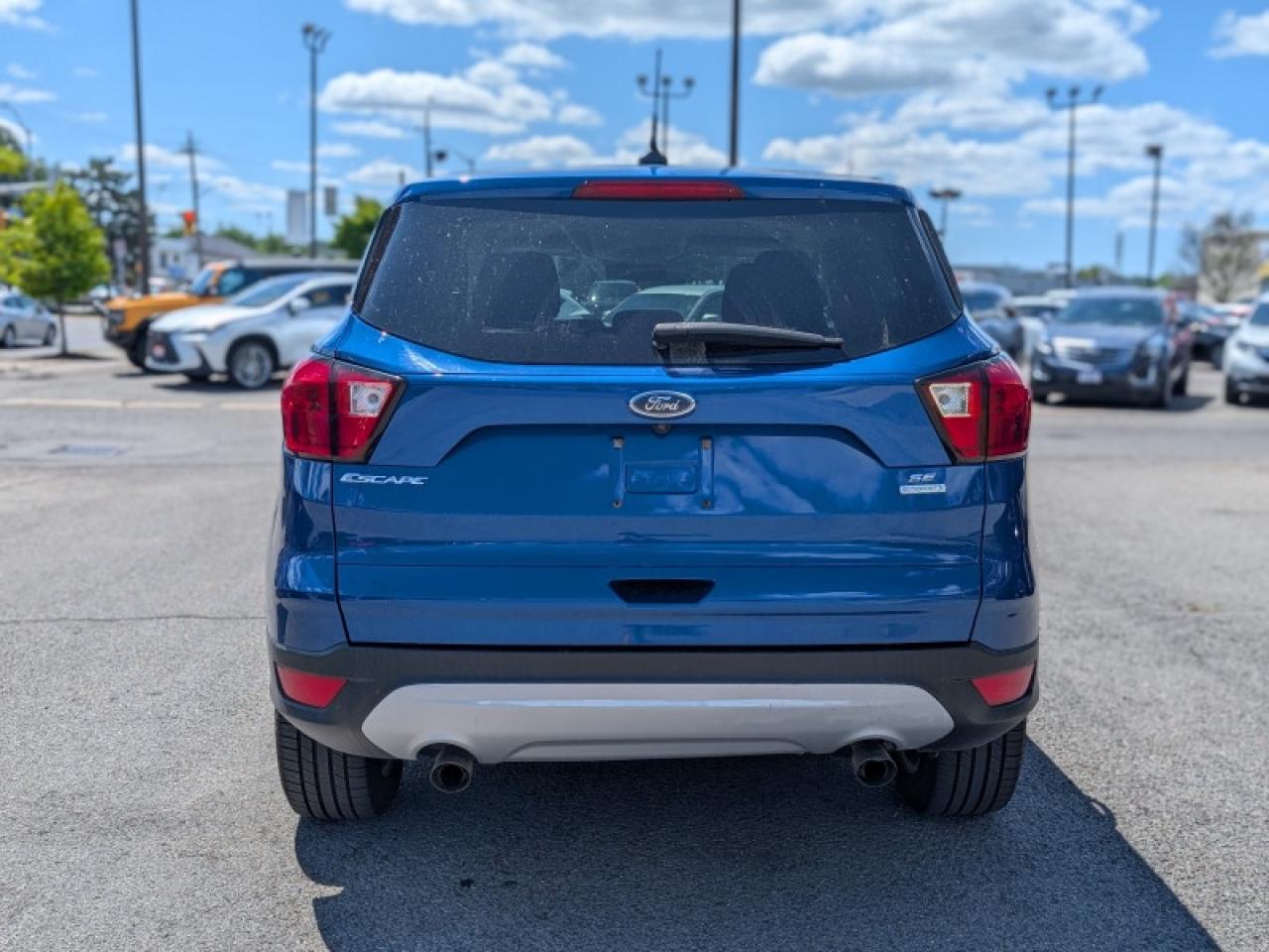 2019 Ford Escape SE  **LOW MILEAGE** Photo3