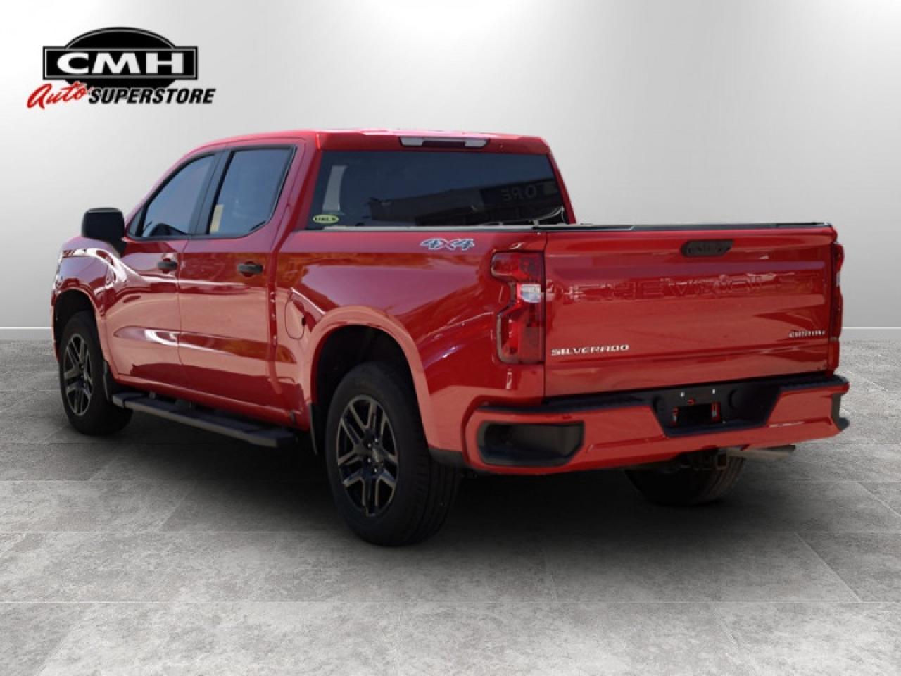 2024 Chevrolet Silverado 1500 Custom  **VERY LOW KMS - CLEAN CF** Photo2