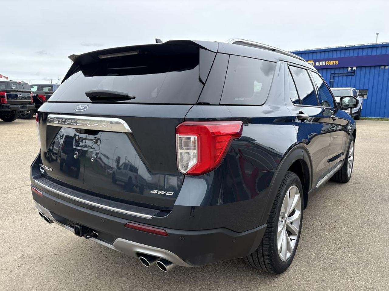 2023 Ford Explorer Platinum Photo5