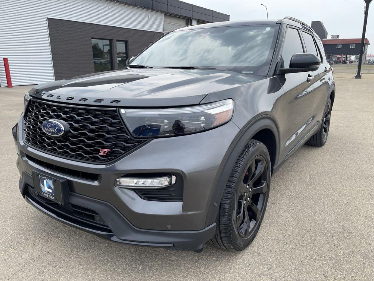 2020 Ford Explorer ST Photo