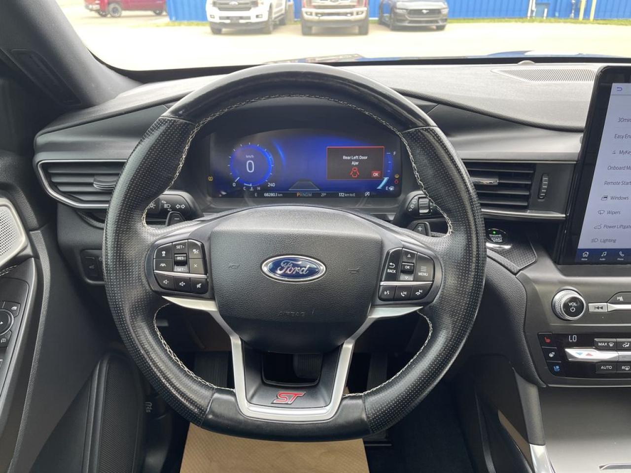 2020 Ford Explorer ST Photo5