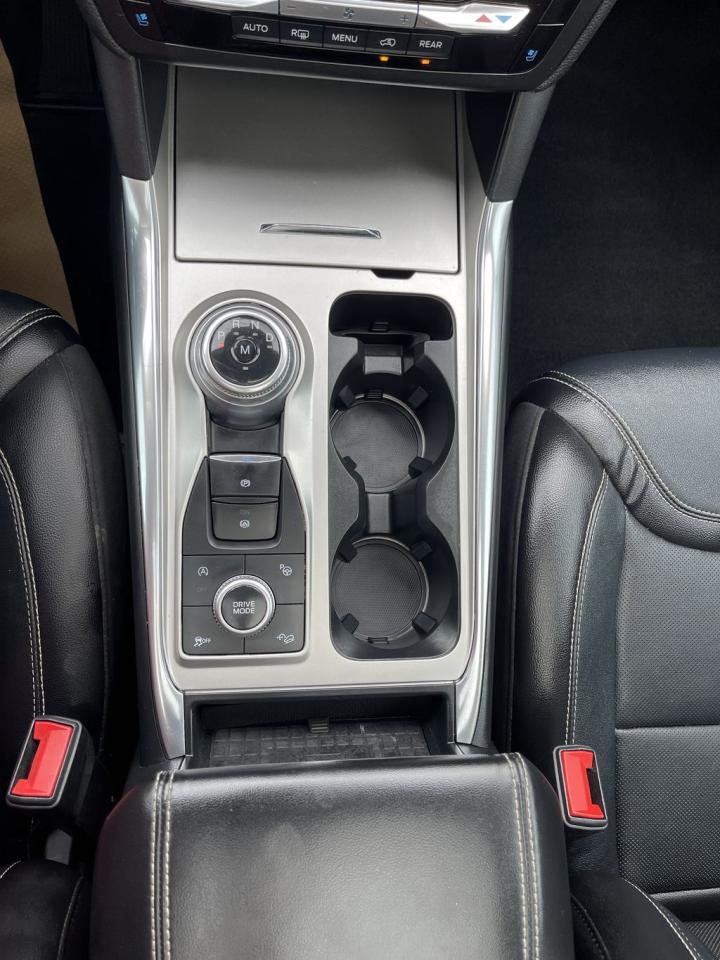 2020 Ford Explorer ST Photo5