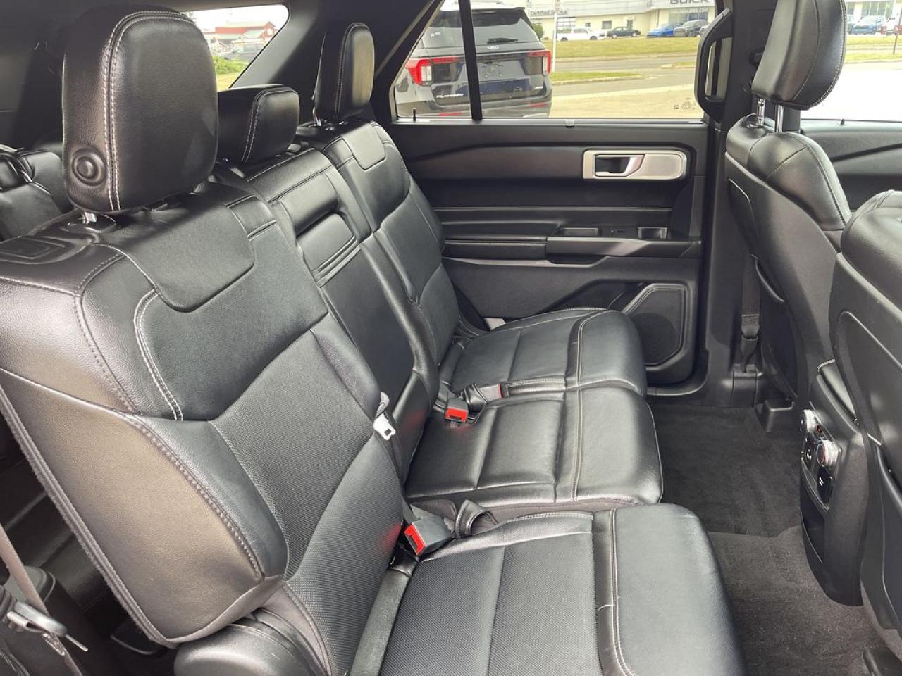 2020 Ford Explorer ST Photo5