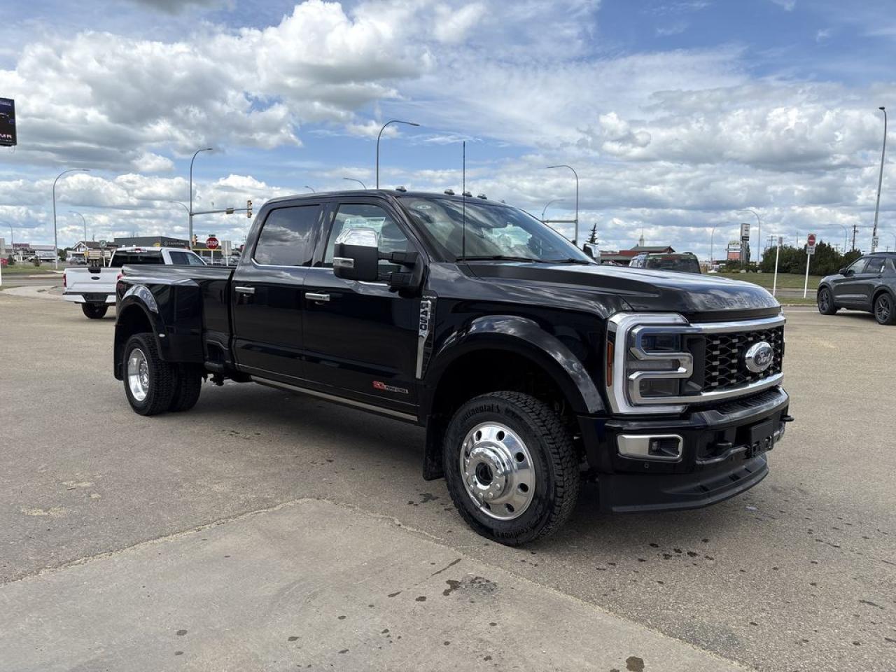 New 2025 Ford F-450 Super Duty DRW PLATINUM 8' Box 773A for sale in Camrose, AB