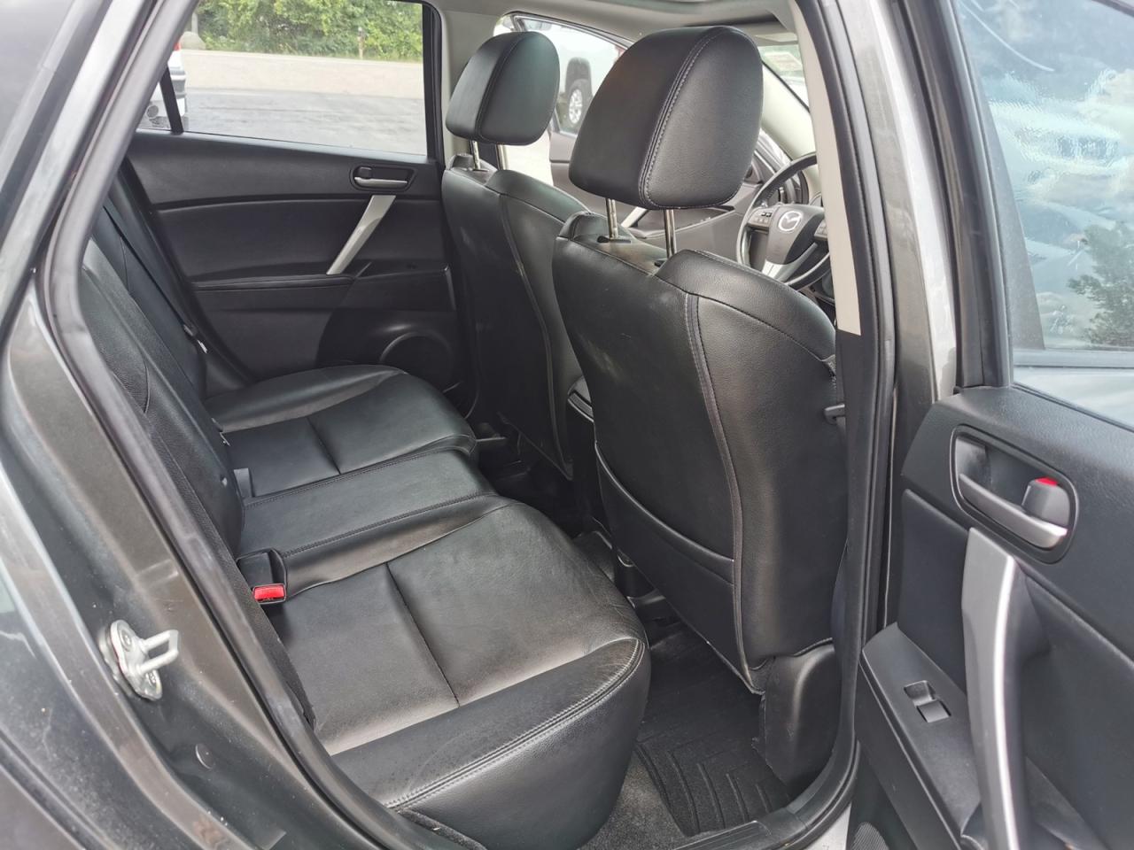 2012 Mazda MAZDA3 i Touring - Photo #17
