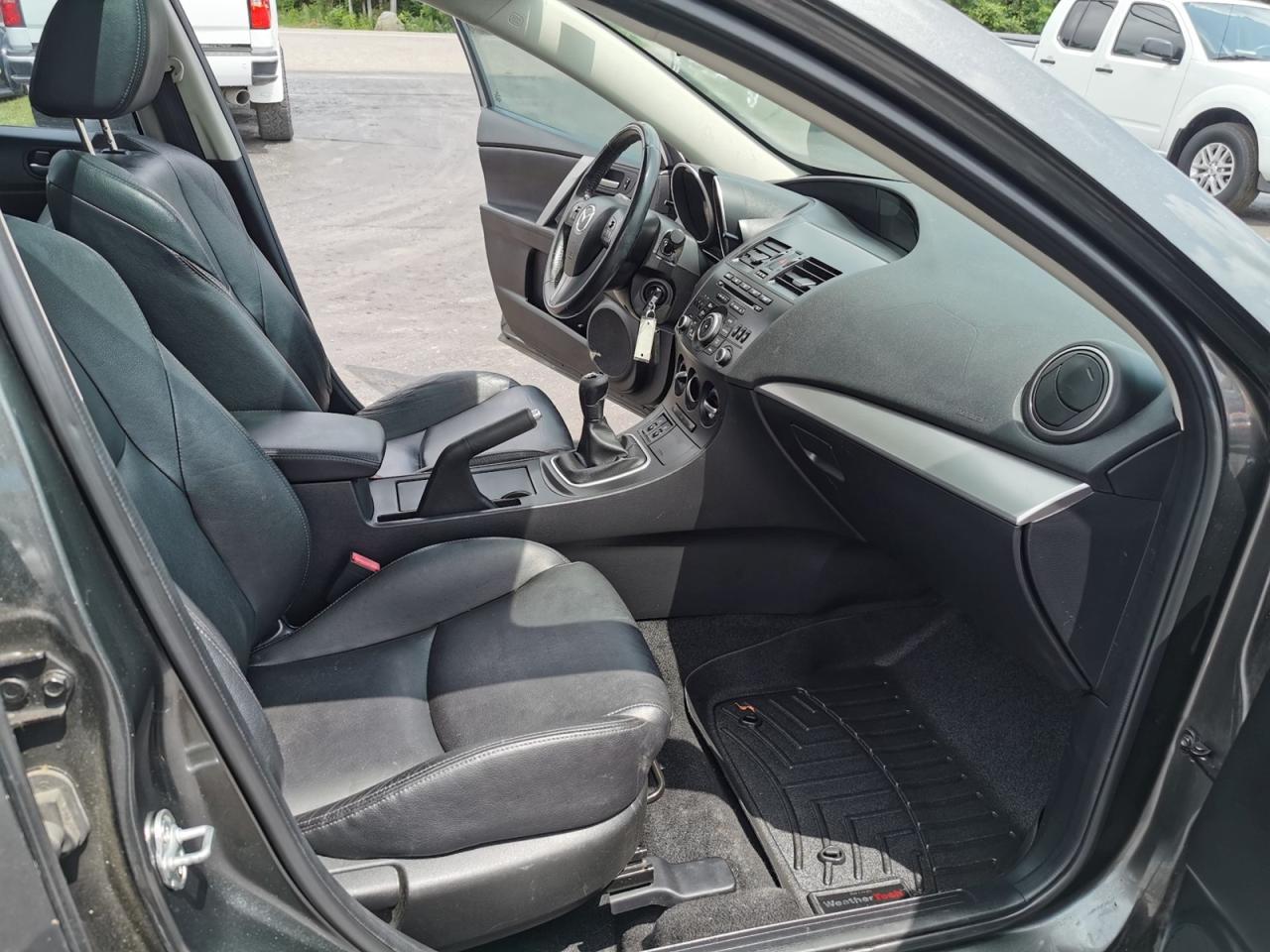 2012 Mazda MAZDA3 i Touring - Photo #19