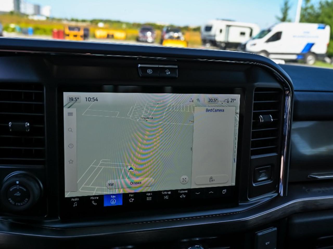 2025 Ford F-350 Super Duty DRW Lariat Photo