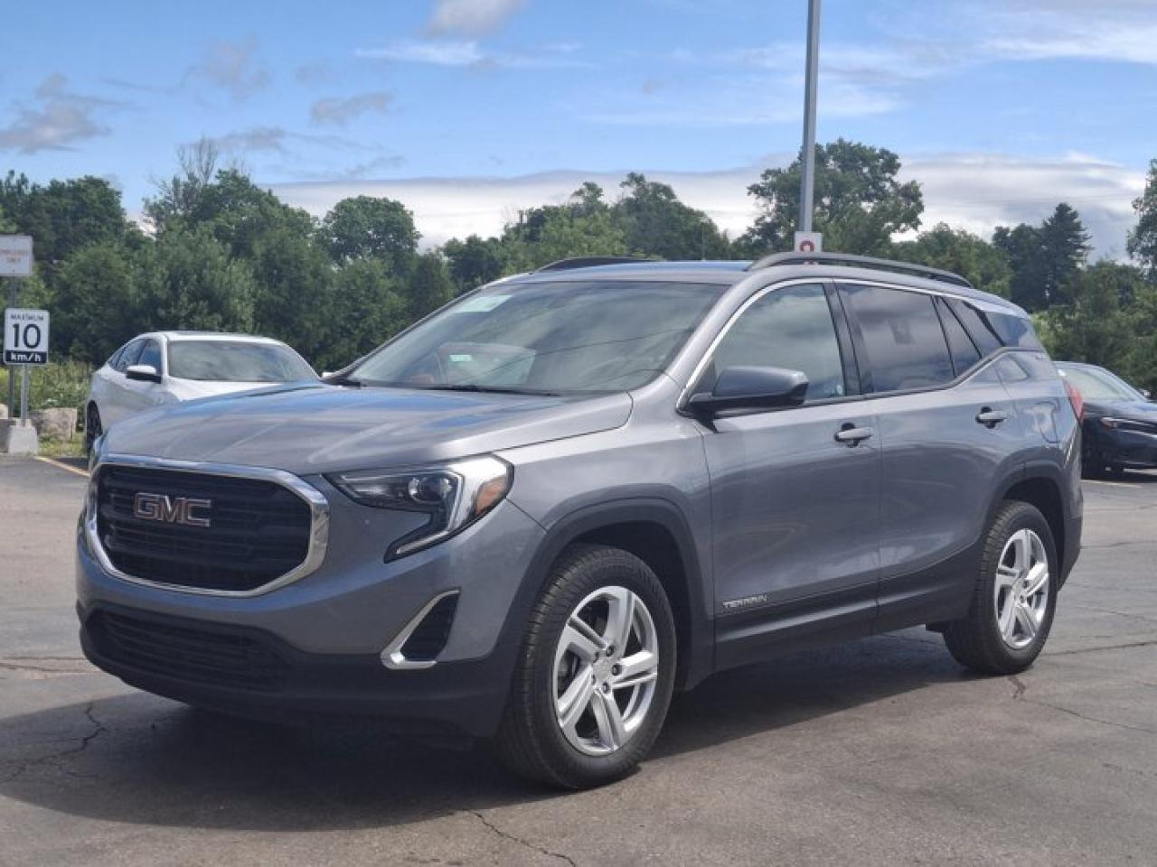 Used 2019 GMC Terrain SLE  AWD | 2.0L | Heated Seats | Power Seat | CarPlay + Android | Rear Camera | Alloy Wheels + more! for sale in Guelph, ON