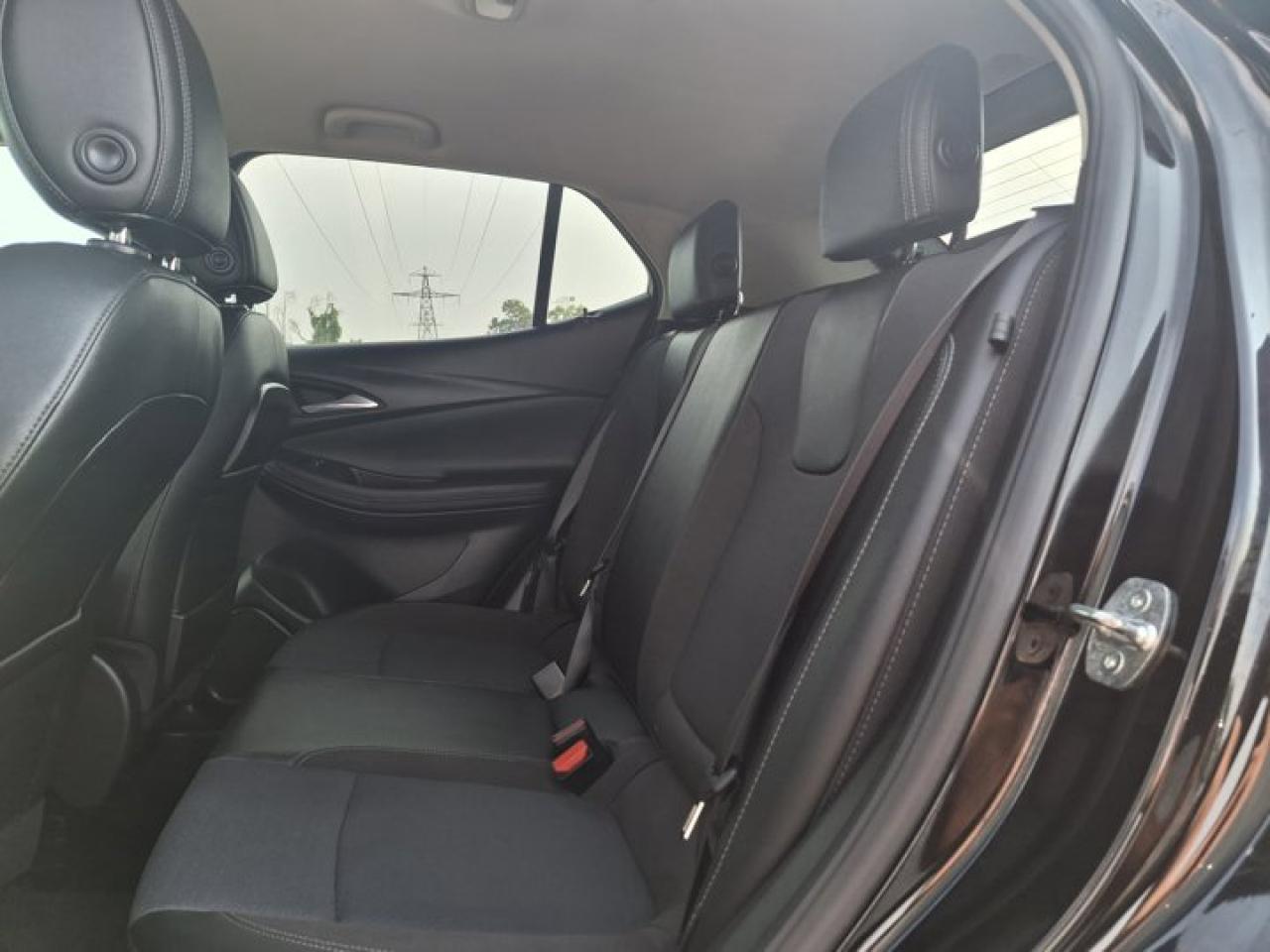 2022 Buick Encore GX Preferred AWD | Heated Seats | Power Seat | CarPlay + Android | Rear Camera | Alloy Wheels and More! Photo