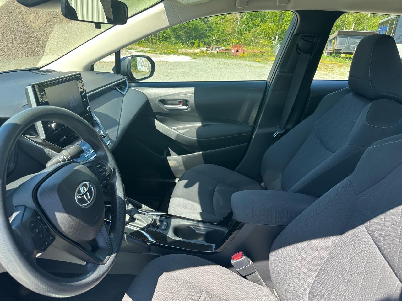 2021 Toyota Corolla LE Photo