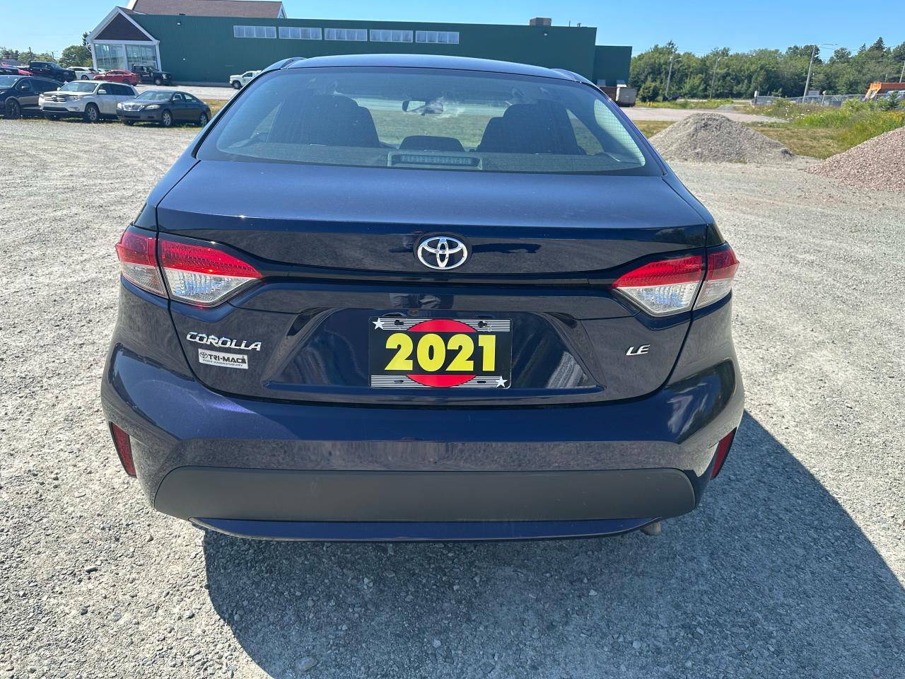 2021 Toyota Corolla LE Photo